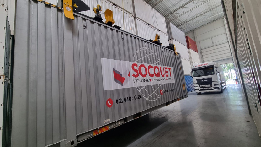 Professionele meubelopslag in beveiligde containers